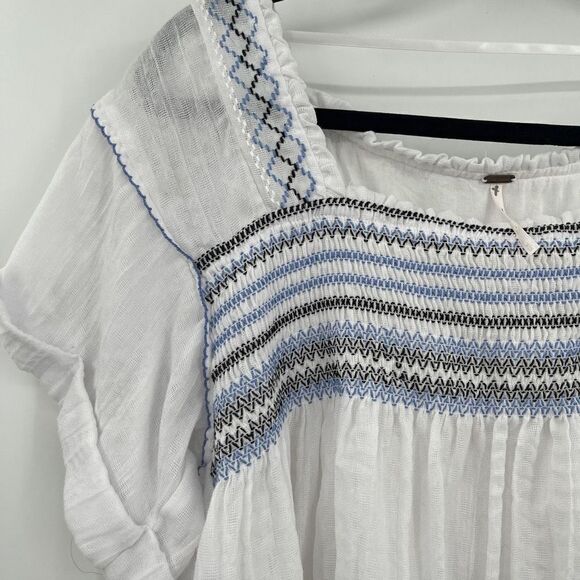 Free People Women's White Square Neck Smocked Short-Sleeve Top Size M - Picture 2 of 7